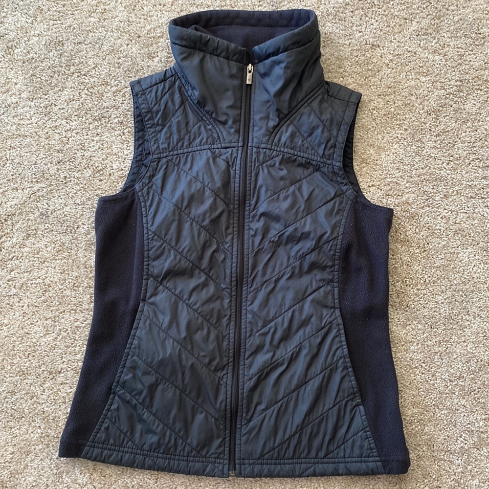 Columbia black quilted lightweight vest